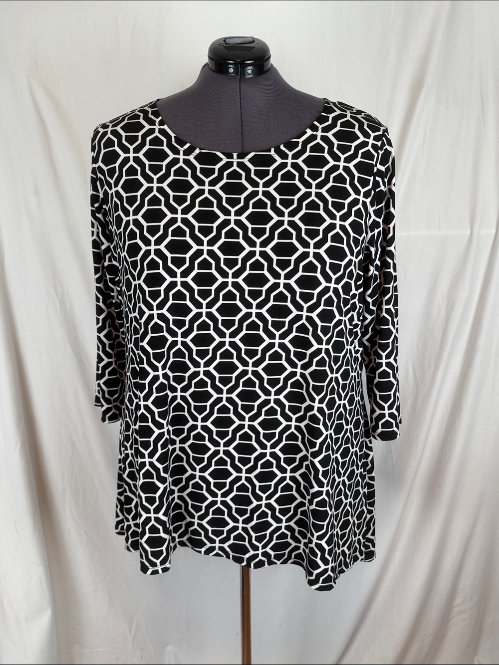 Women's Carolyn Taylor Black and White Patterned Long Sleeve Tunic Plus Size 2X